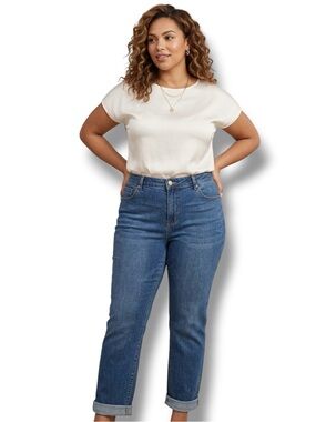 Old Navy Regular Standard Mid-Rise Straight Leg Crop Jeans - 18